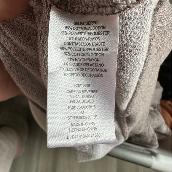 Democracy Gray Floral‎ Sweatshirt Size M H2 - Picture 5 of 6